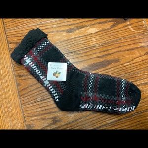 Muk Luks Sherpa lined socks L/XL